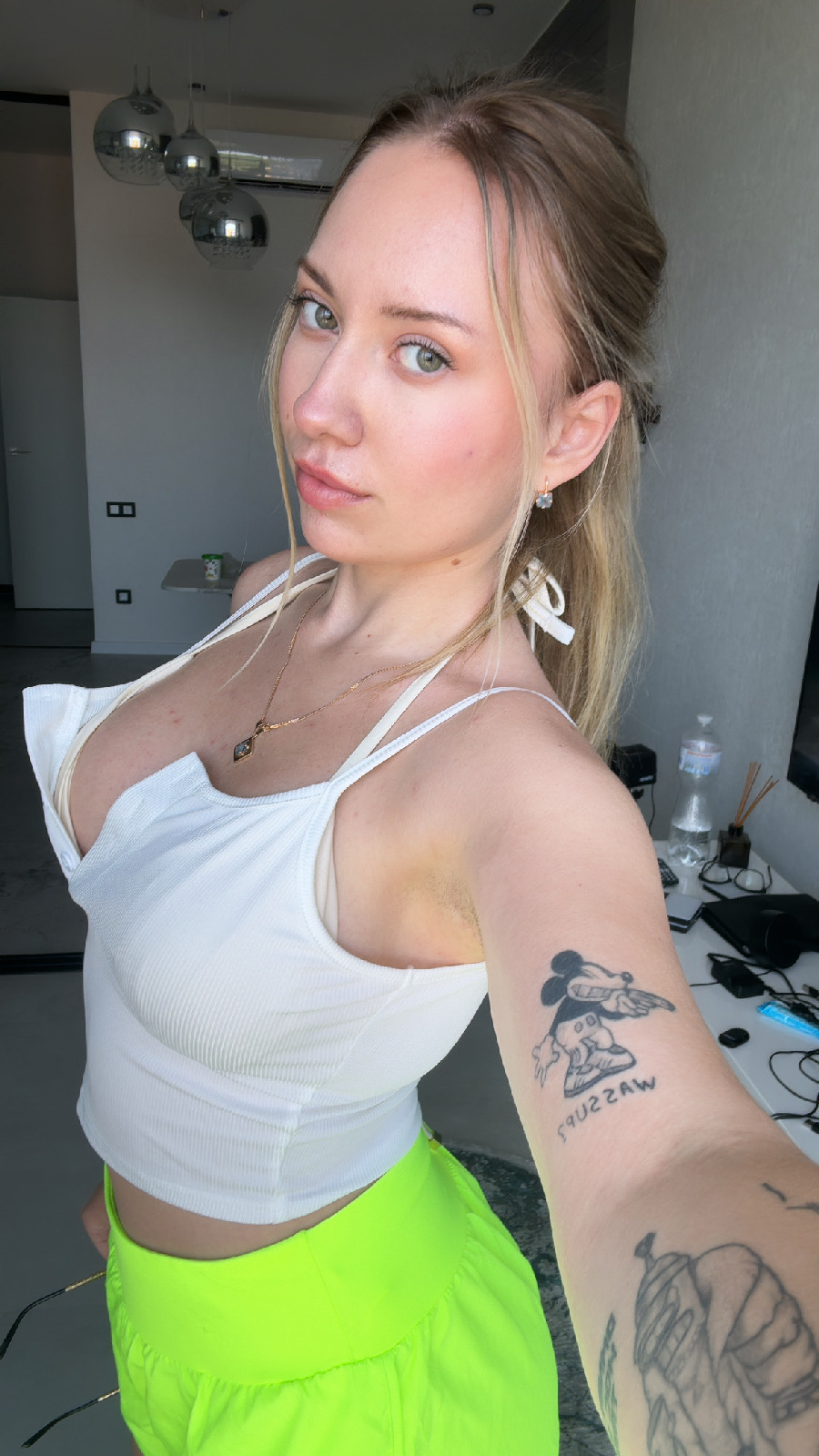 KateV in her underwear in Albuquerque