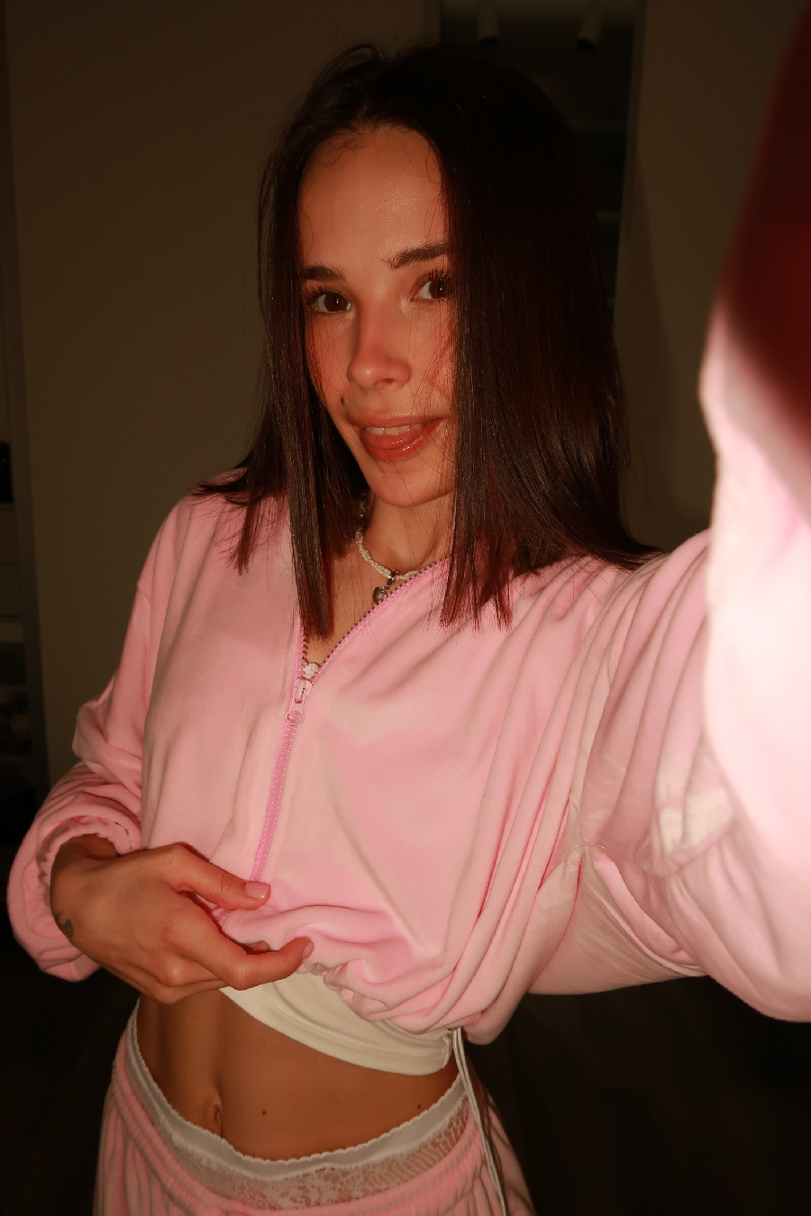 Tina brings the glow — live moments in Albuquerque